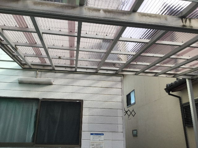 緊急テラス屋根工事 2か所_f0031037_19375247.jpg
