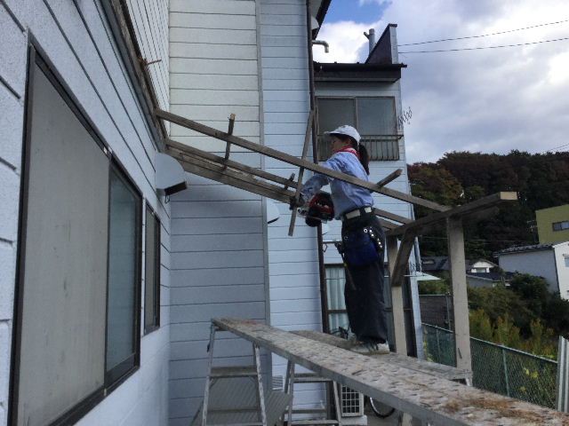 緊急テラス屋根工事 2か所_f0031037_19415534.jpg