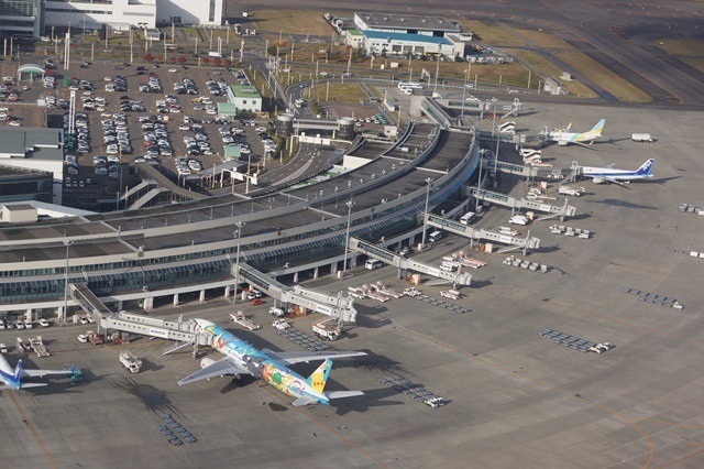 藤田八束の北海道@札幌空港から雄阿寒岳、阿寒湖、屈斜路湖、そして摩周湖を見ながら鮭の町標津へ_d0181492_20530203.jpg