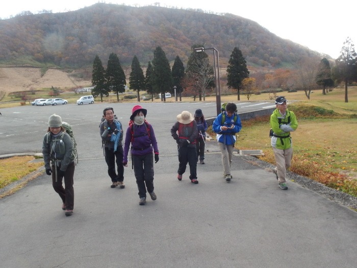 烏ヶ山(からずがせん)~象山~擬宝珠山(ぎぼうしやま)縦走_c0116915_23493448.jpg