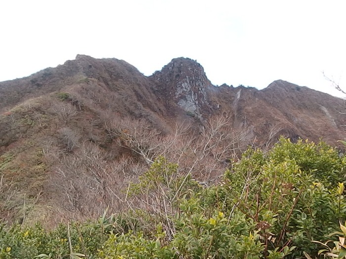烏ヶ山(からずがせん)~象山~擬宝珠山(ぎぼうしやま)縦走_c0116915_23533875.jpg