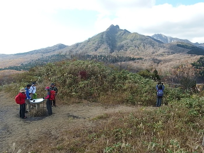 烏ヶ山（からずがせん）～象山～擬宝珠山（ぎぼうしやま）縦走_c0116915_2355353.jpg