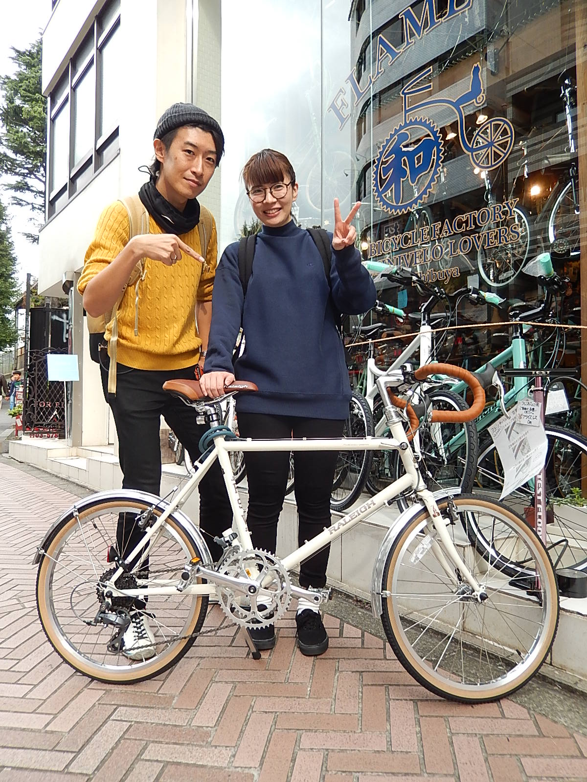 10月31日 渋谷 原宿 の自転車屋 FLAME bike前です_e0188759_18595967.jpg