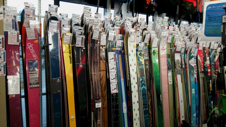 セール真っ最中！　ご来店あれ～。