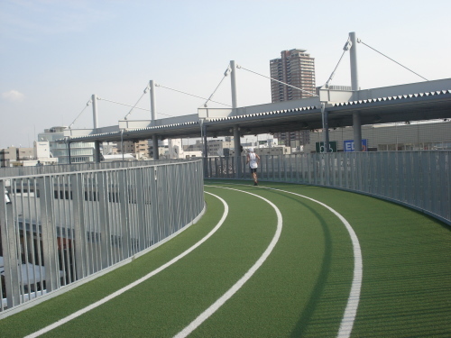 森ノ宮キューズモールから大阪城公園へ これから見る景色 森ノ宮キューズモールから大阪城公園へ これから見る景色