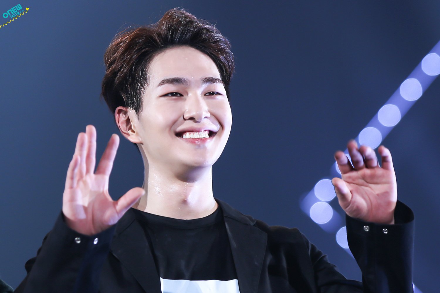 Onew \' SUPER CONCERT The Show 2015 \' // 151028_e0080563_1475148.jpg