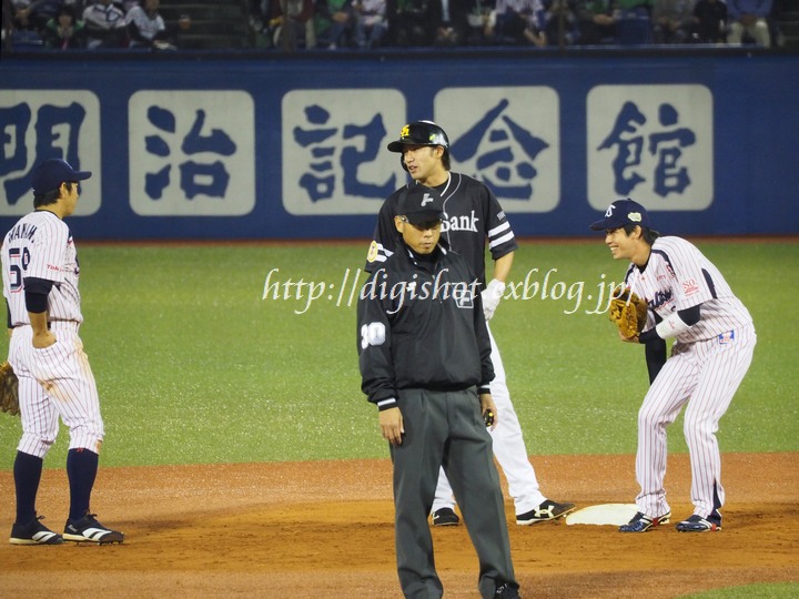 トリプルスリー柳田悠岐選手 山田哲人選手のツーショット 神宮 日本シリーズ第5戦 Out Of Focus Baseballﾌｫﾄﾌﾞﾛｸﾞ 19年終了