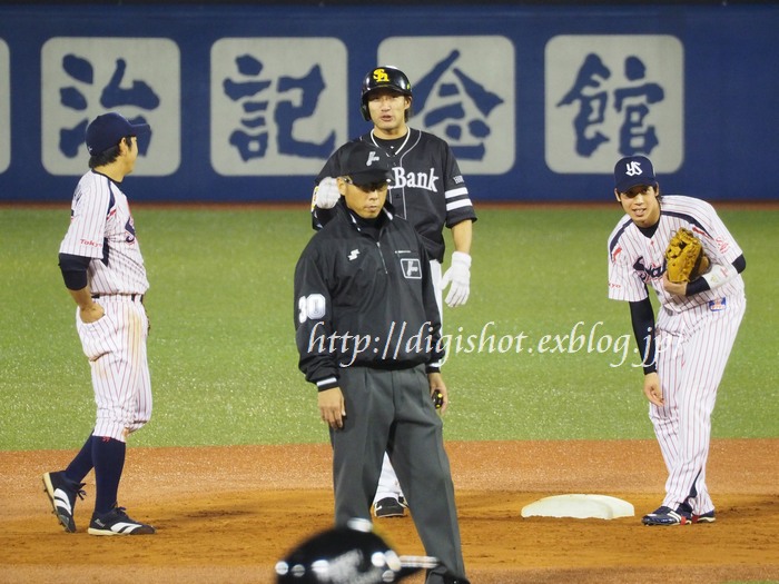 トリプルスリー柳田悠岐選手 山田哲人選手のツーショット 神宮 日本シリーズ第5戦 Out Of Focus Baseballﾌｫﾄﾌﾞﾛｸﾞ 19年終了