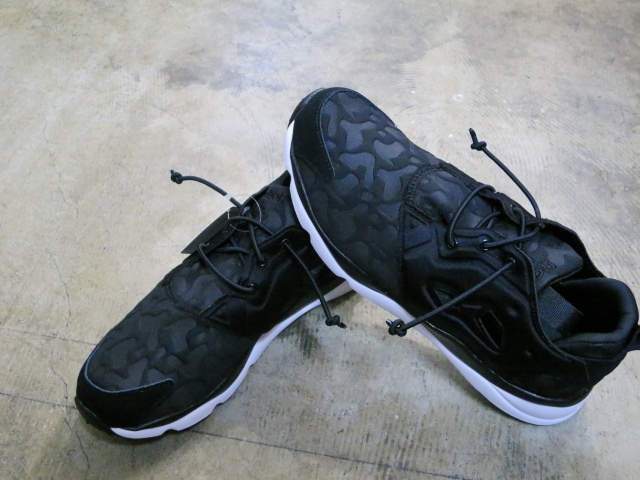 FURY LITE ・・・ かなり久々の入荷です。。。By Reebok_d0152280_2122275.jpg