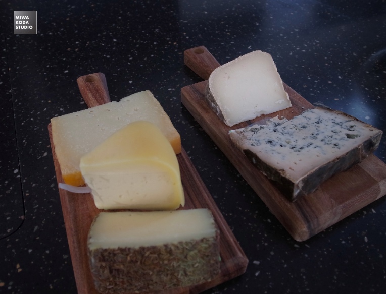 November 2, 2015 チーズとワインの会:スペイン Cheese & Wine Class: Spain_a0307186_1857390.jpg