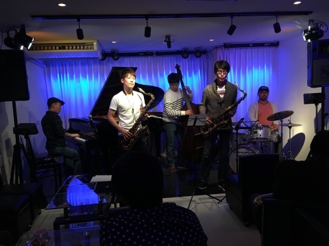 広島 Jazzlive comin 本日2日月曜日のジャズライブ_b0115606_11543397.jpeg