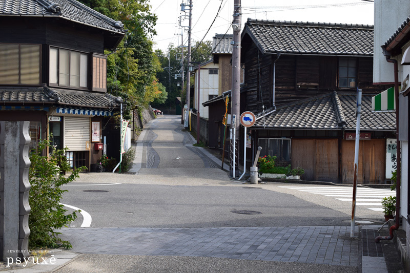 高浜市やきものの里かわら美術館散歩_e0131432_09541434.jpg