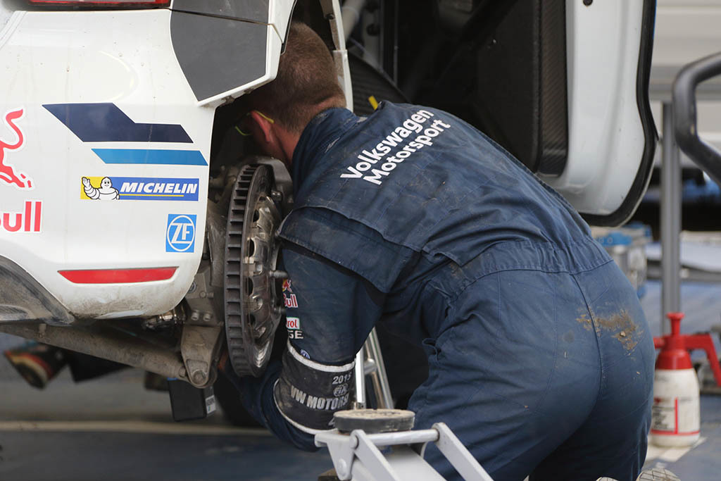 2015ツールドコルス 13 SERVICE PARK 2_b0315809_12430888.jpg