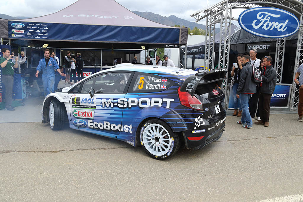2015ツールドコルス 13 SERVICE PARK 2_b0315809_12434577.jpg