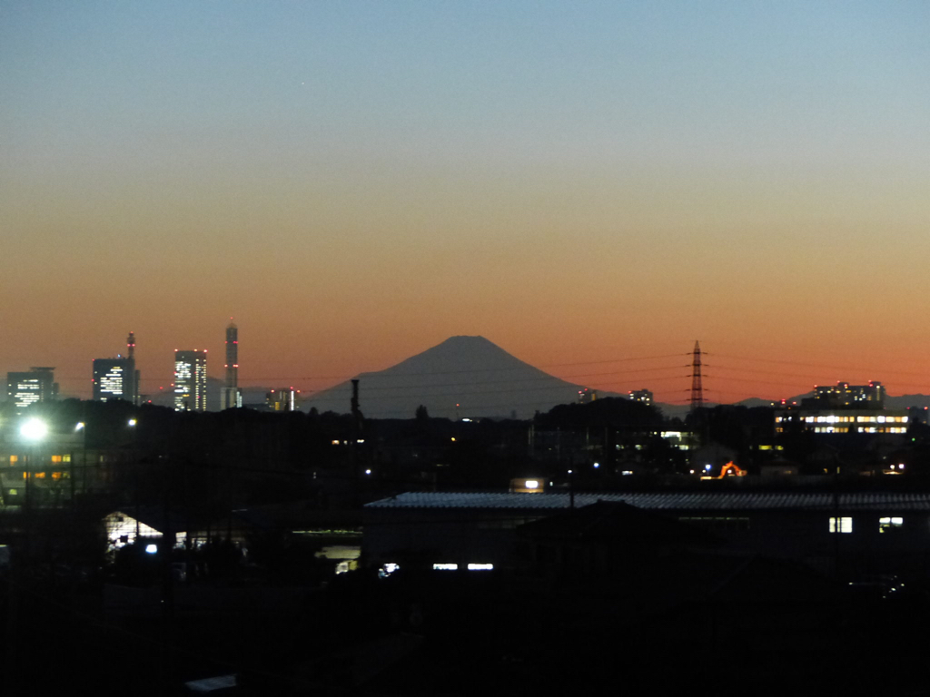 日没富士山_f0296312_21473269.jpg