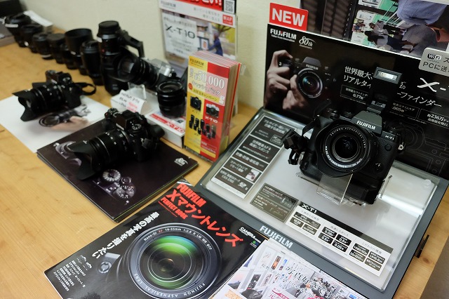当店の一押しカメラデモ機用意しました!_f0221724_1653161.jpg