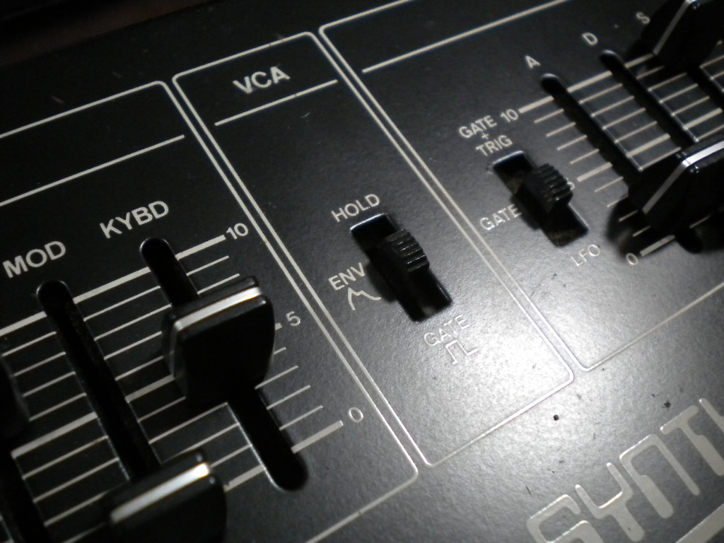 Roland SH-2試奏記 : 風流音色まねゑもん Roland SH-2試奏記 : 風流音色まねゑもん