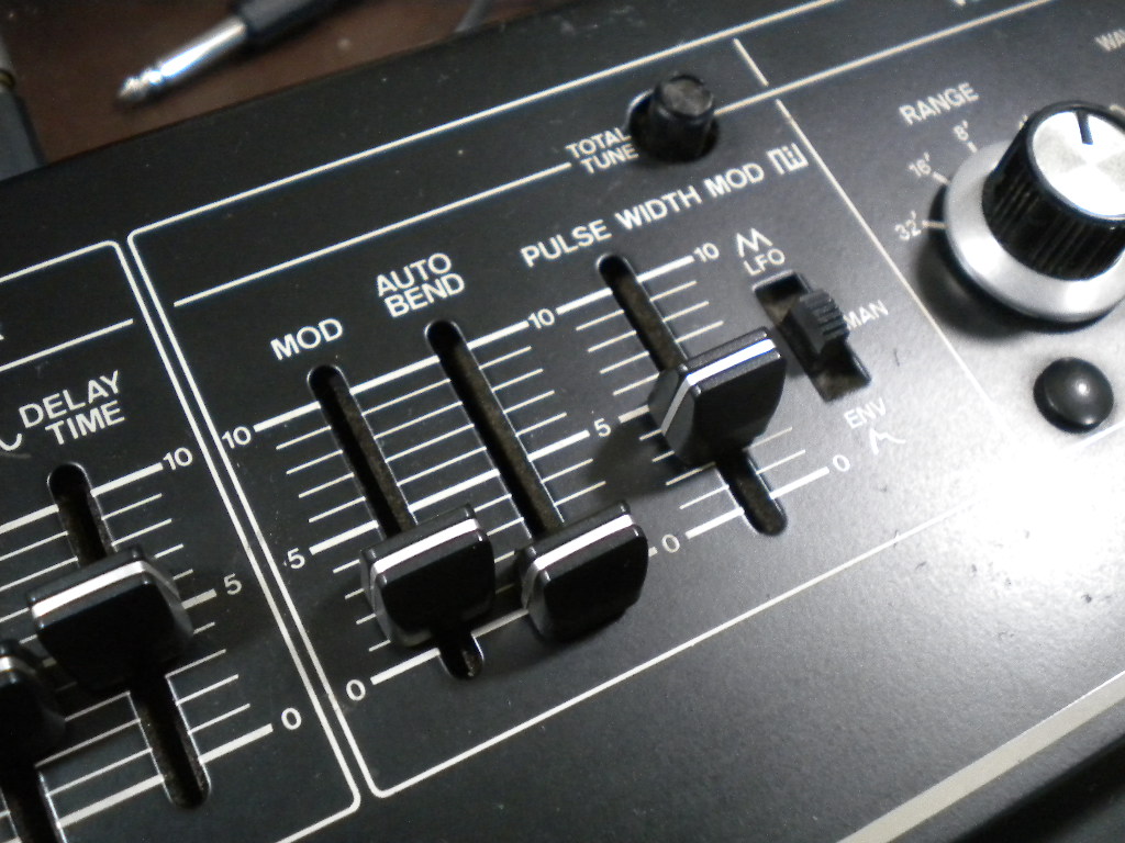 Roland SH-2試奏記 : 風流音色まねゑもん Roland SH-2試奏記 : 風流音色まねゑもん