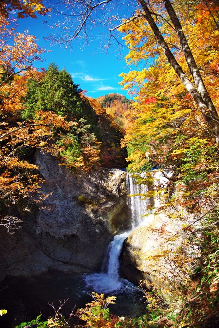 北信州　秋山郷の大滝_a0263109_19391981.jpg