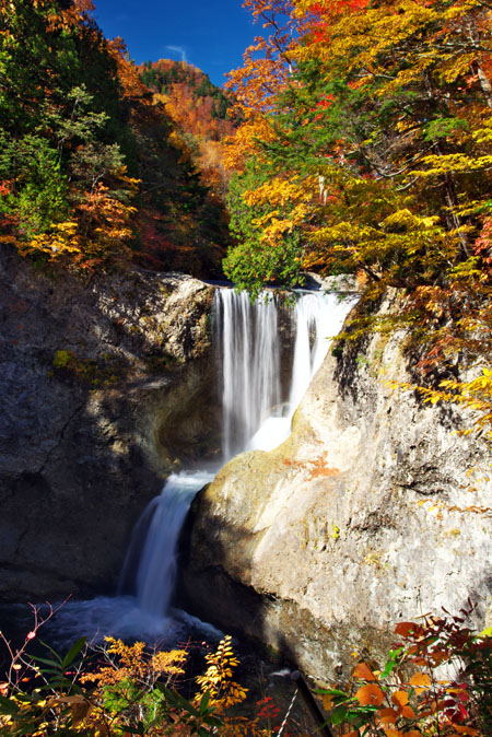 北信州　秋山郷の大滝_a0263109_19401662.jpg