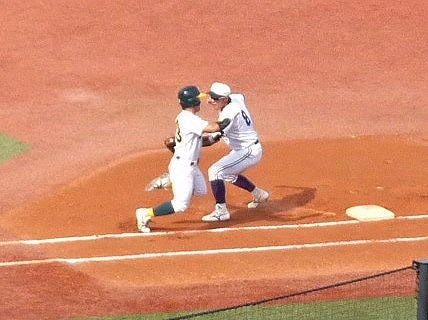中央大対専修大 10月15日 東都大学野球1部 前半_b0166128_16564335.jpg