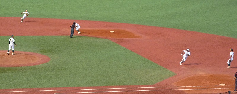 中央大対専修大 10月15日 東都大学野球1部 前半_b0166128_1784611.jpg