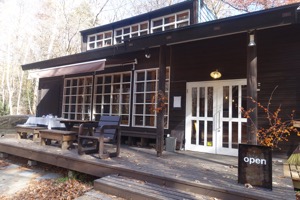 Cafe + Bakery 六花 @北軽井沢_d0133485_21171419.jpg