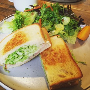 Cafe + Bakery 六花 @北軽井沢_d0133485_2174474.jpg