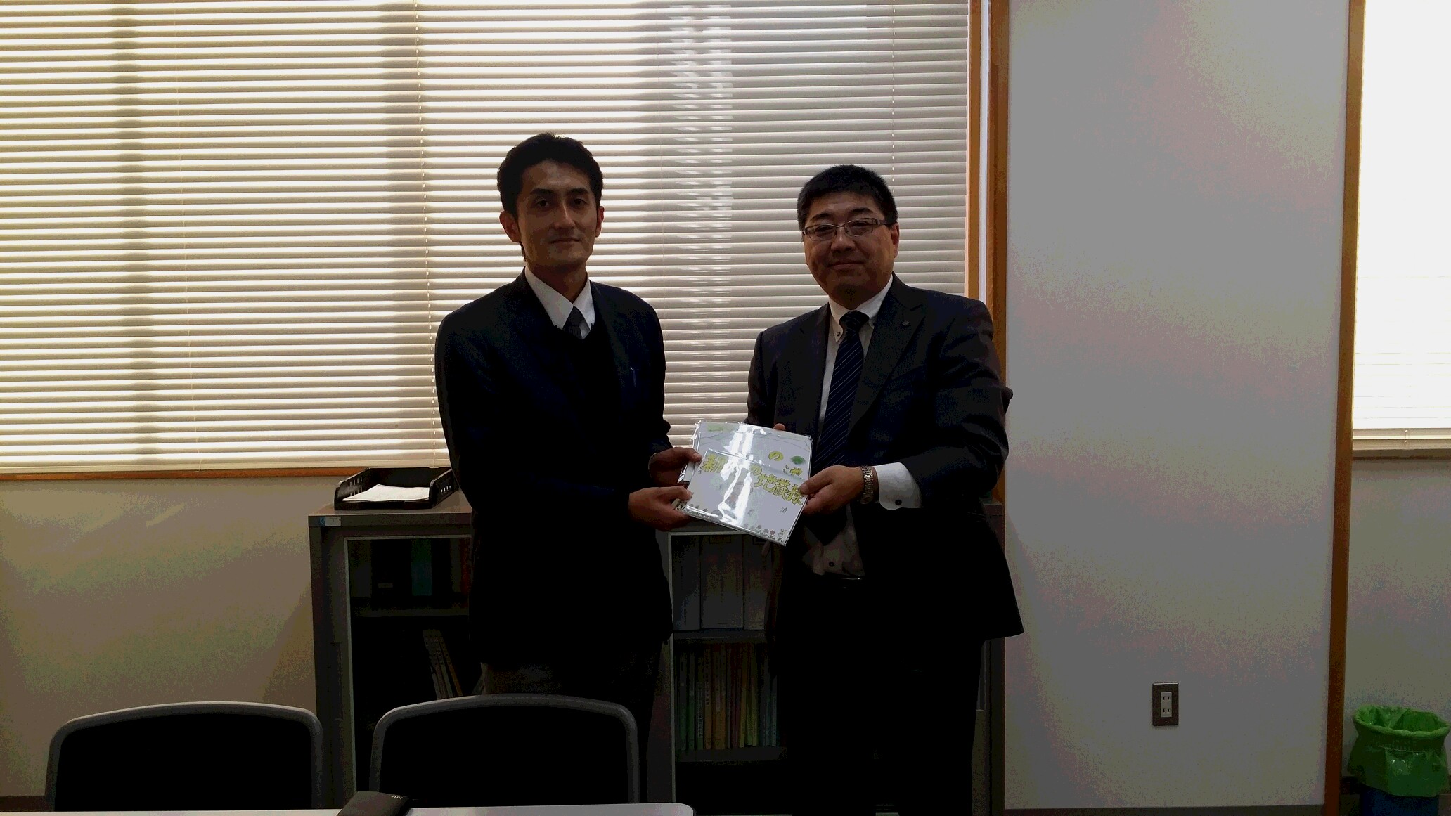 矢島高校へ 都市クリエイティブ 長坂博行社長 矢島高校へ 都市クリエイティブ 長坂博行社長
