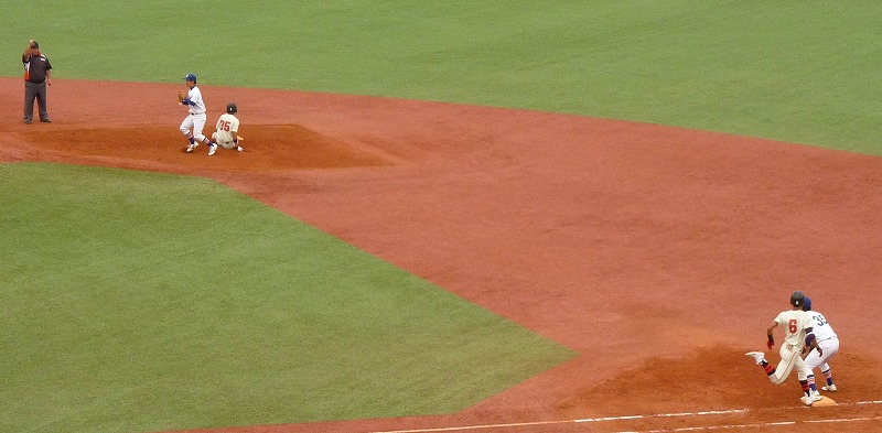 日本大対駒澤大 10月20日 東都大学野球1部 前半_b0166128_1551153.jpg