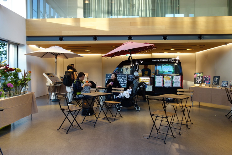 表参道近辺へ家具を見に その12~LOG ROAD DAIKANYAMA_a0287336_23534596.jpg