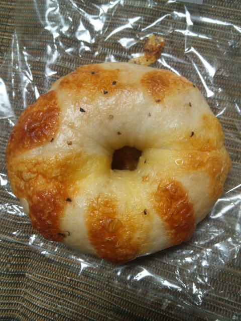 モグモグパン チーズ_f0076001_236445.jpg