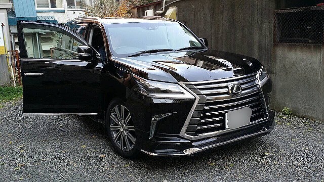 店長のニコニコブログ!本日はLX570 2台にTVキット取付け作業☆ランクル ハマーの専門店☆_b0127002_2011413.jpg