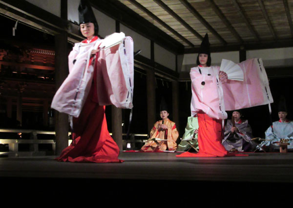 上賀茂神社 夜間特別公開_e0048413_219953.jpg