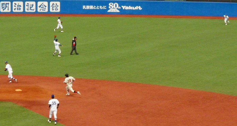日本大対駒澤大 10月20日 東都大学野球1部 後半_b0166128_1022927.jpg