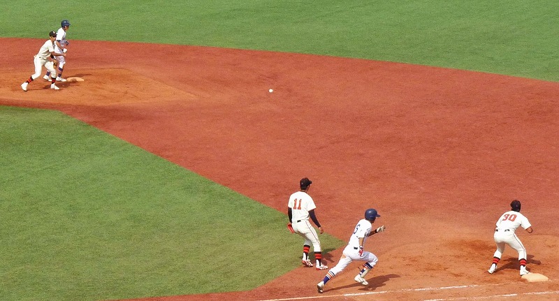 日本大対駒澤大 10月20日 東都大学野球1部 後半_b0166128_1118565.jpg