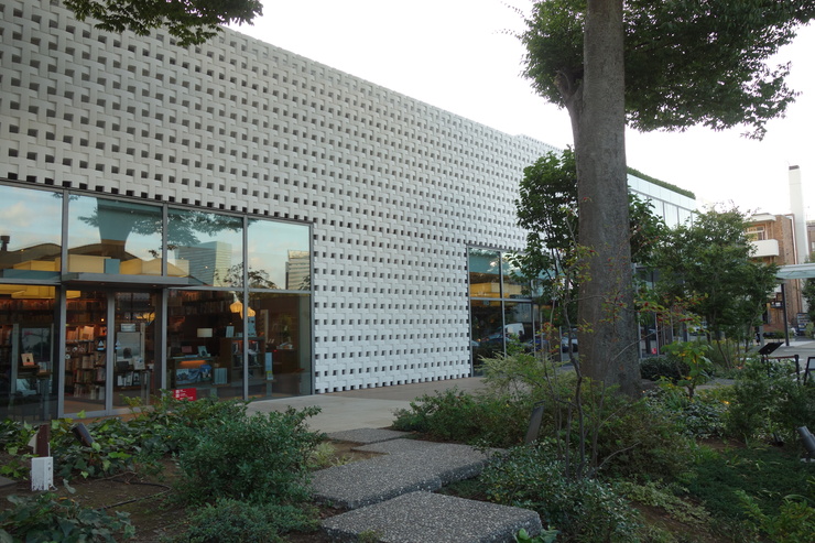 表参道近辺へ家具を見に その12~LOG ROAD DAIKANYAMA_a0287336_0365988.jpg