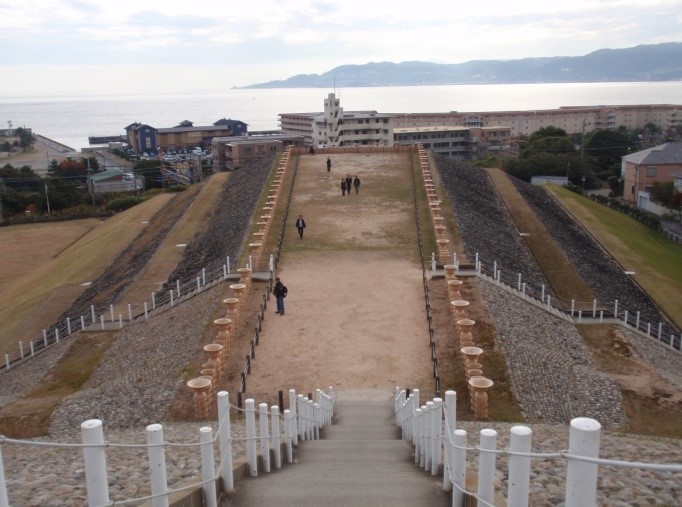 第２回遠足「神戸市立博物館と五色塚古墳の見学」_e0339341_17571263.jpg