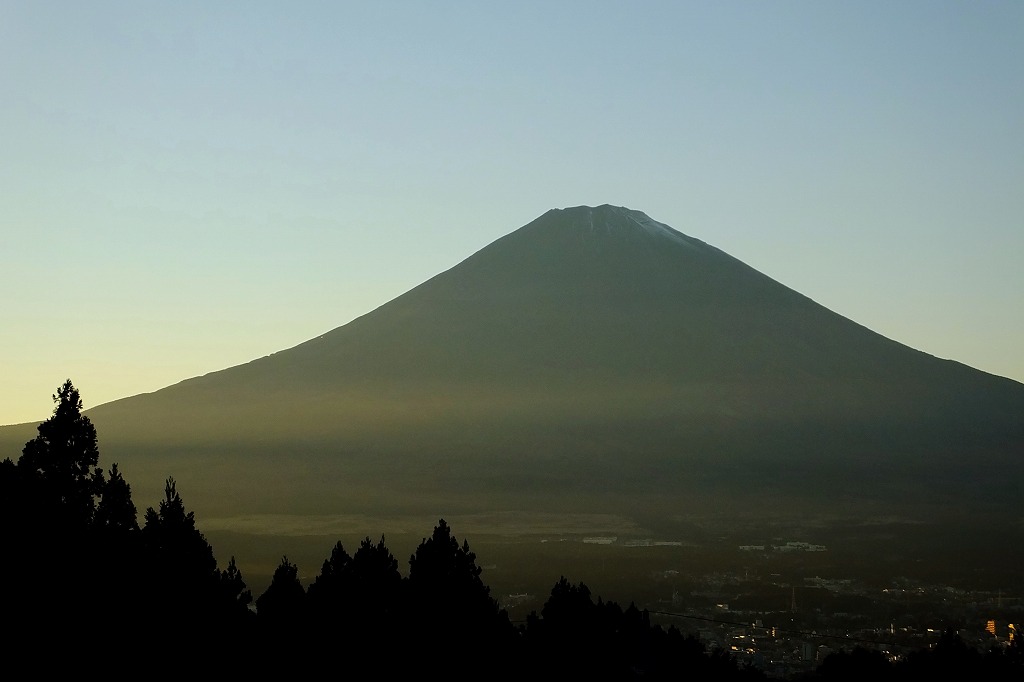 日暮れ時の富士山　　　　　　　　_b0236251_14334135.jpg