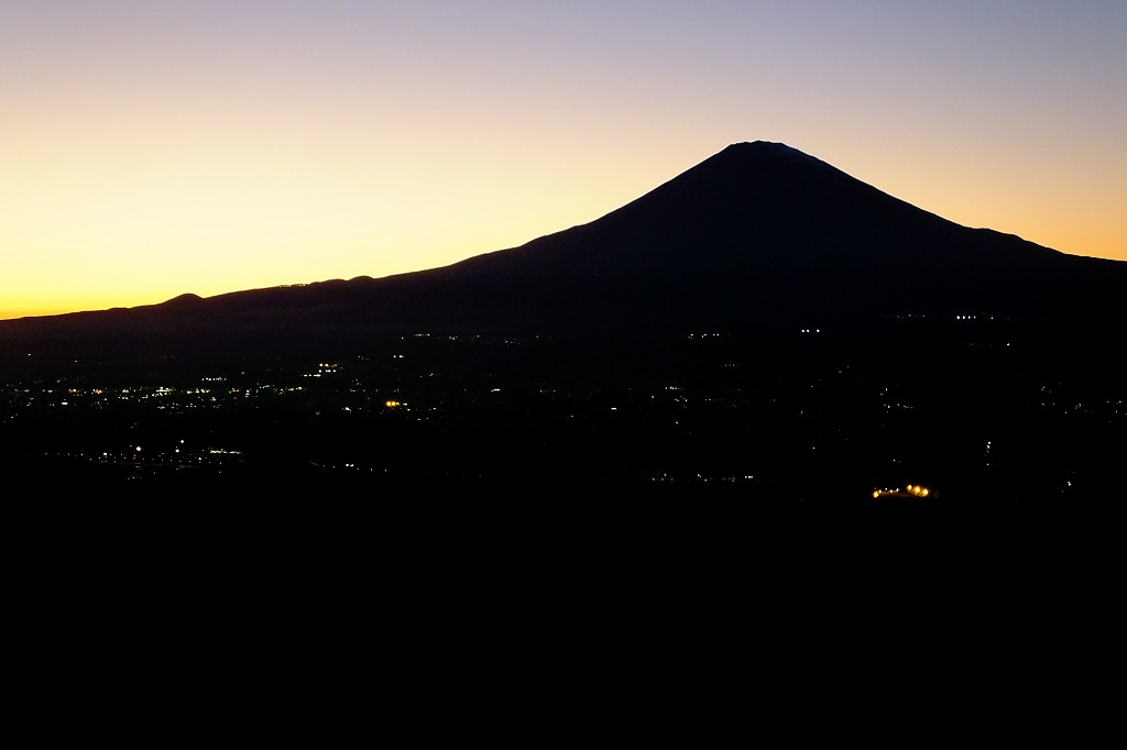 日暮れ時の富士山　　　　　　　　_b0236251_14335234.jpg