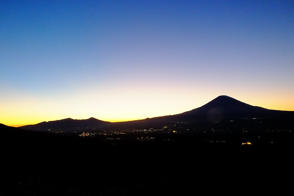 日暮れ時の富士山　　　　　　　　_b0236251_143545100.jpg