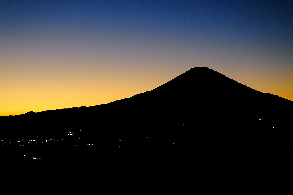 日暮れ時の富士山　　　　　　　　_b0236251_14393037.jpg