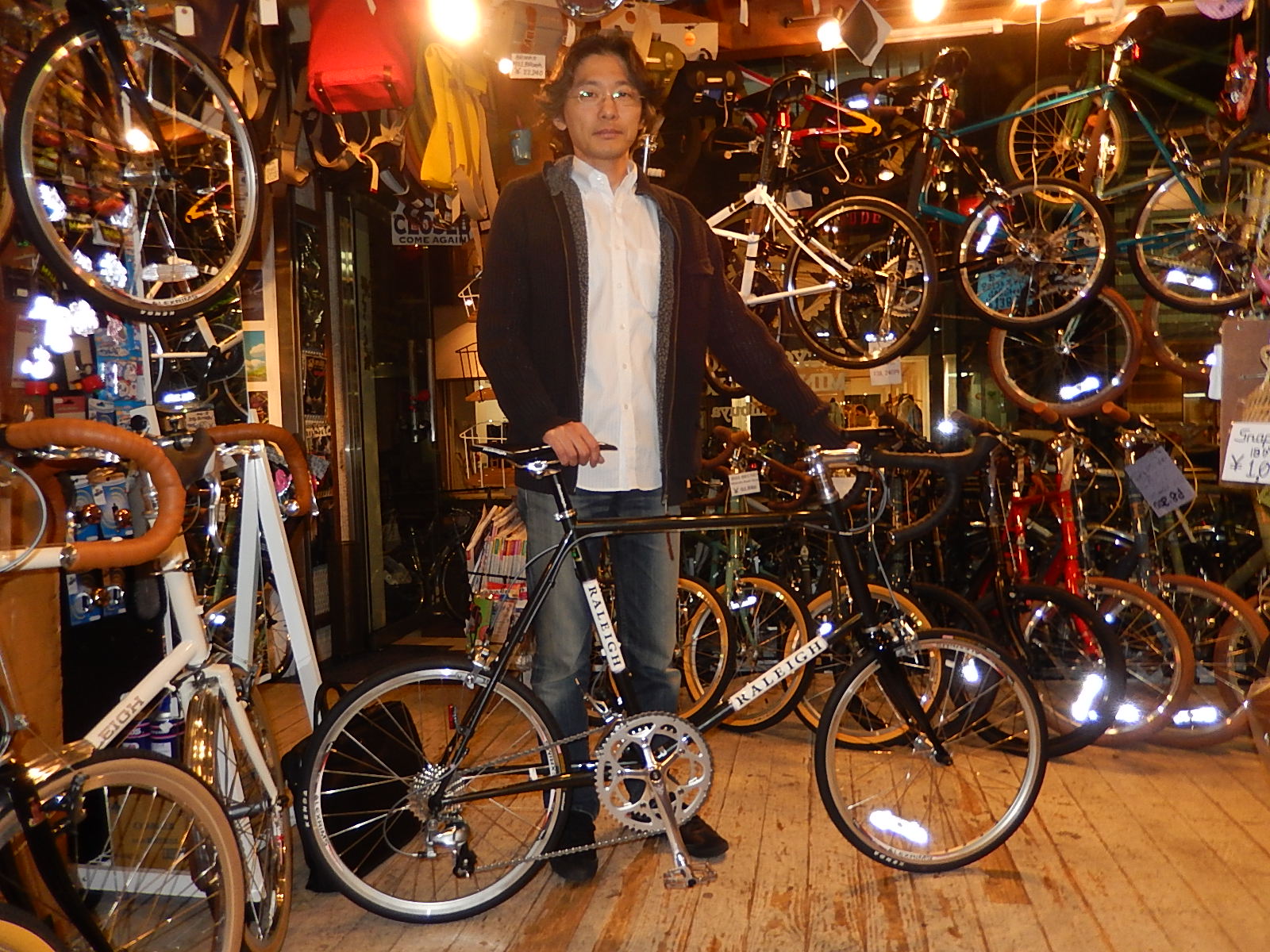 11月7日 渋谷 原宿 の自転車屋 FLAME bike前です_e0188759_18462058.jpg