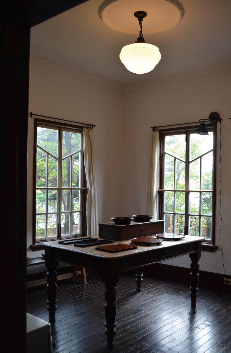 「太田修嗣 漆器展 根来塗り」 スタート_d0087761_18583229.jpg