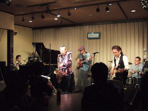 初めてのライブ_c0229062_1532316.jpg