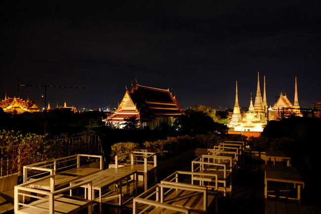 「タイ・バンコク　ワットアルンの夜景が見れるレストラン sala restaurant」_a0000029_2161967.jpg