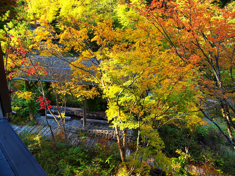 東北ツーリング 2015秋　　＜鷹の湯温泉＞　　　Oct. 18, 2015_a0106043_2219771.jpg