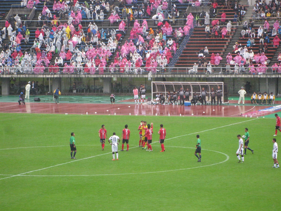 そして、雨空の下での快勝!! ツエーゲン金沢。_f0281398_21443851.jpg