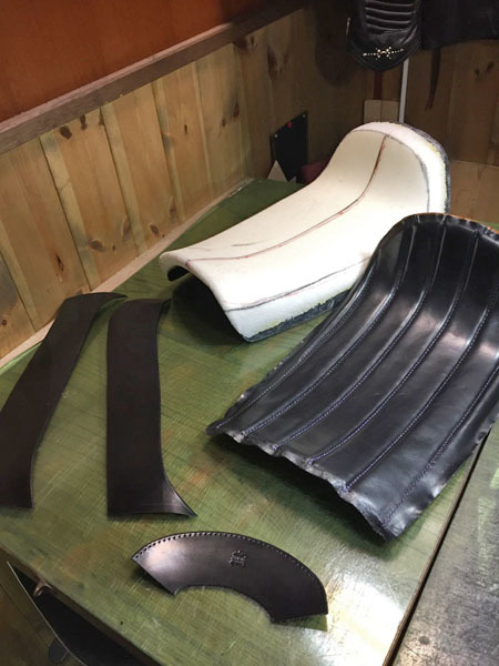 Motorcycle Seat_f0161305_14022043.jpg