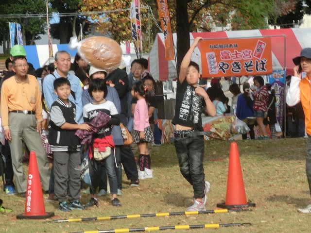 中央公園全体を使い盛大に開催した「第30回目 商工フェア」_f0141310_7491268.jpg